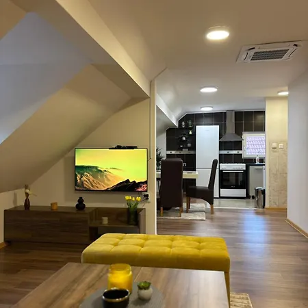 Krivokuca * Svestica